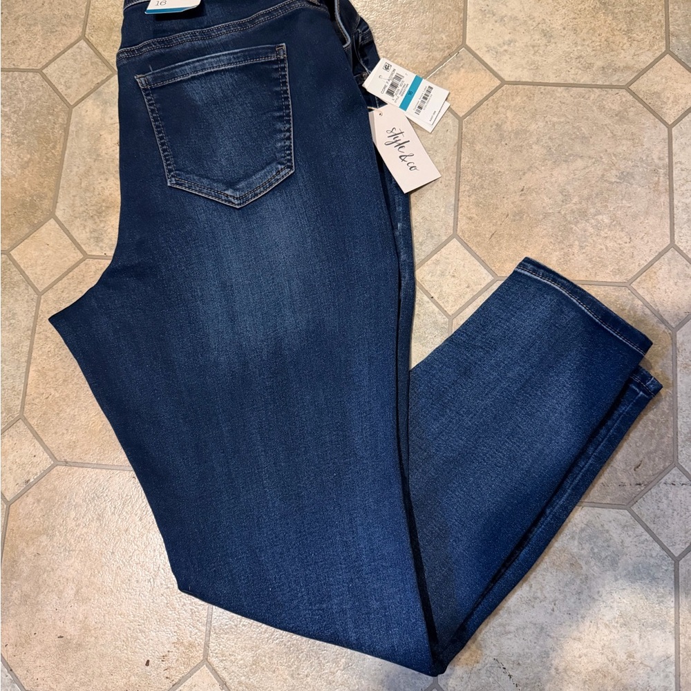 Style & Co. Women's Skinny Jeans - Dark Blue Wash